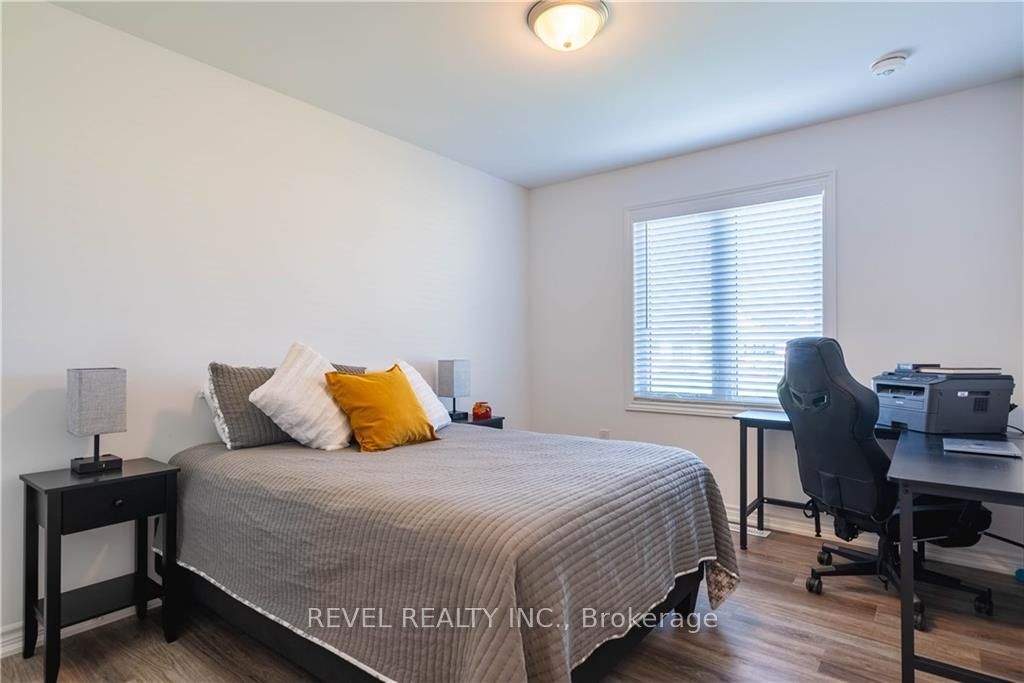7 Henry Ball Crt