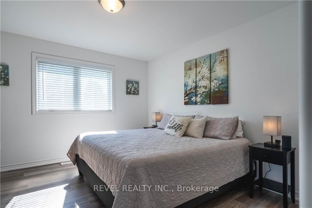 7 Henry Ball Crt