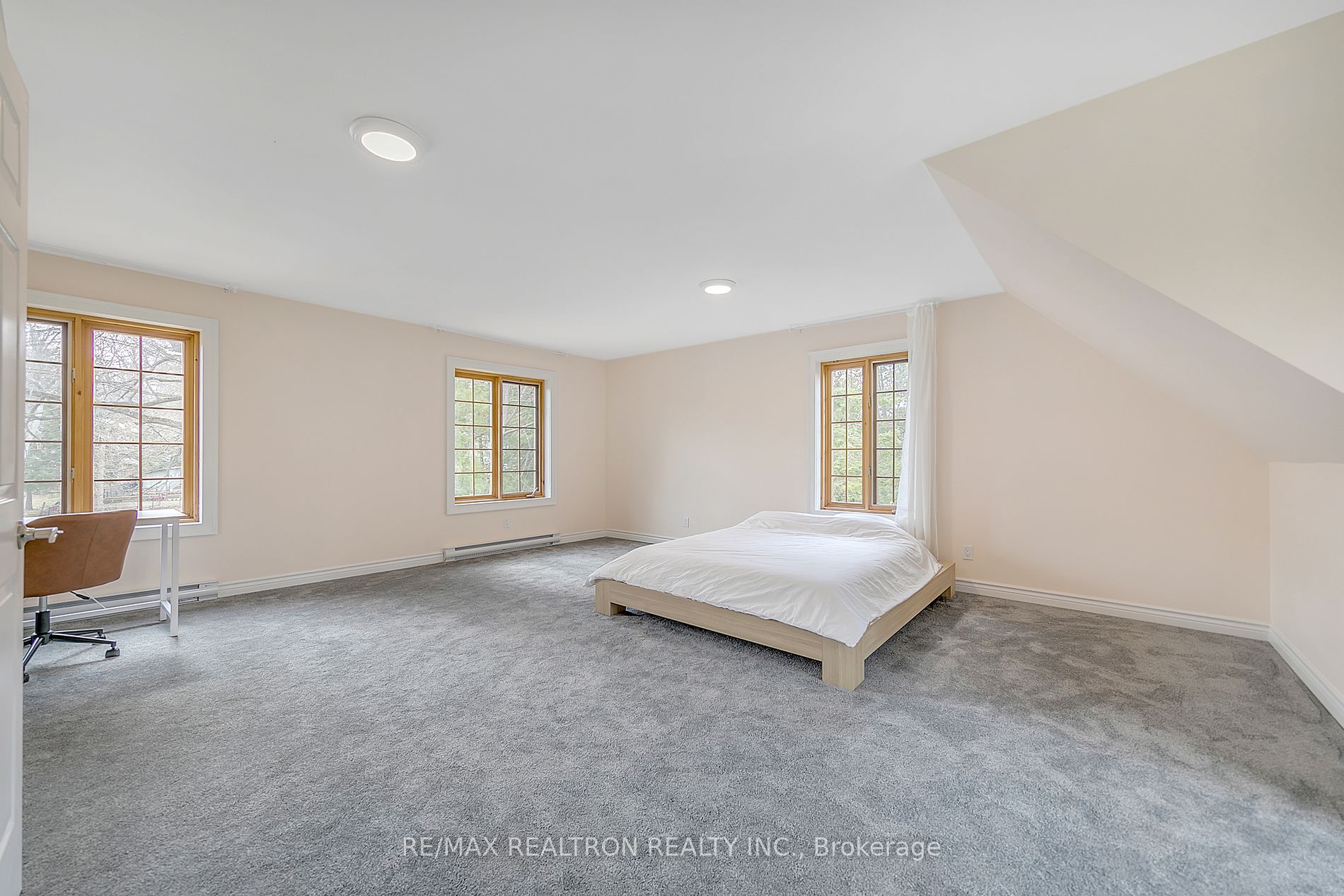 646 Oxbow Park Drive