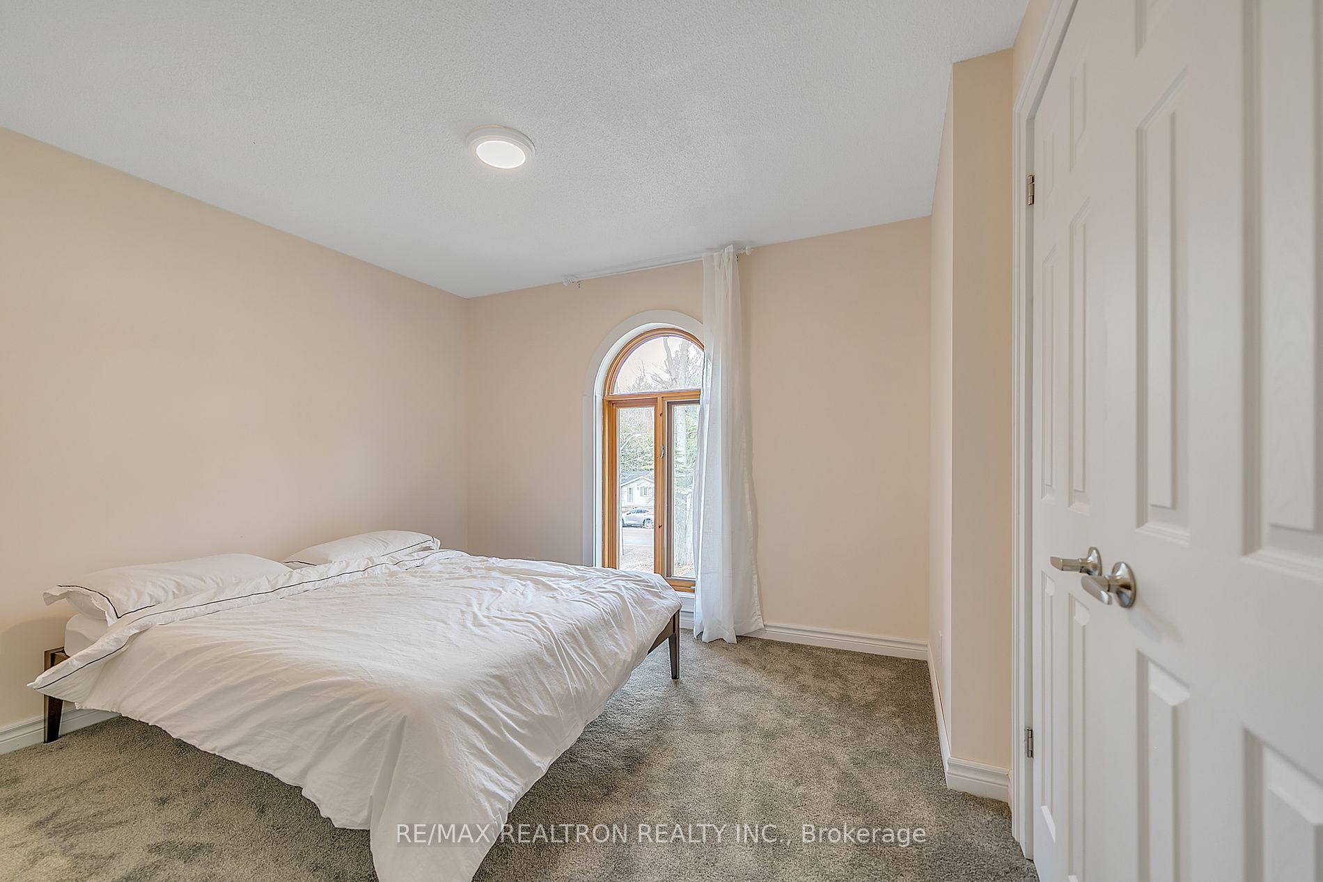 646 Oxbow Park Drive