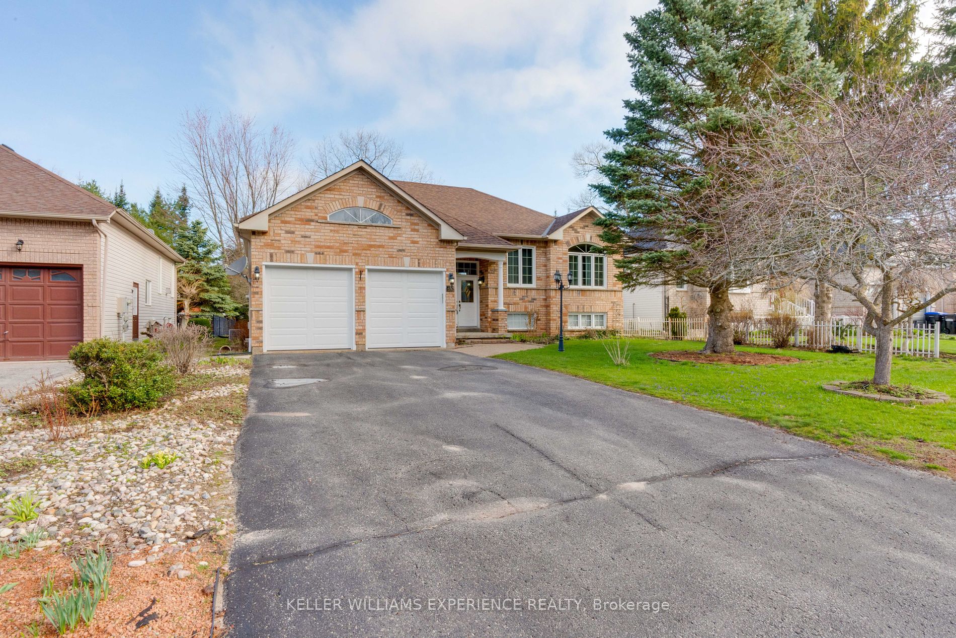 45 BUSH Crescent
