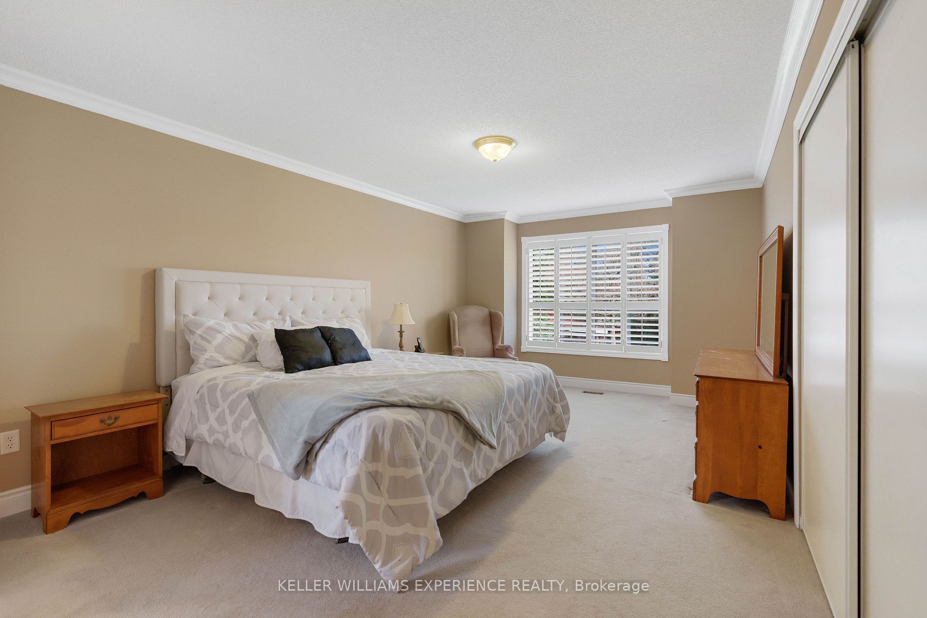 45 BUSH Crescent