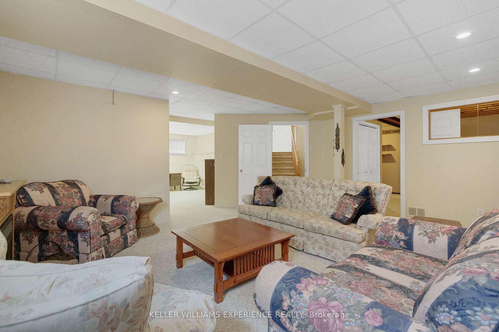 45 BUSH Crescent