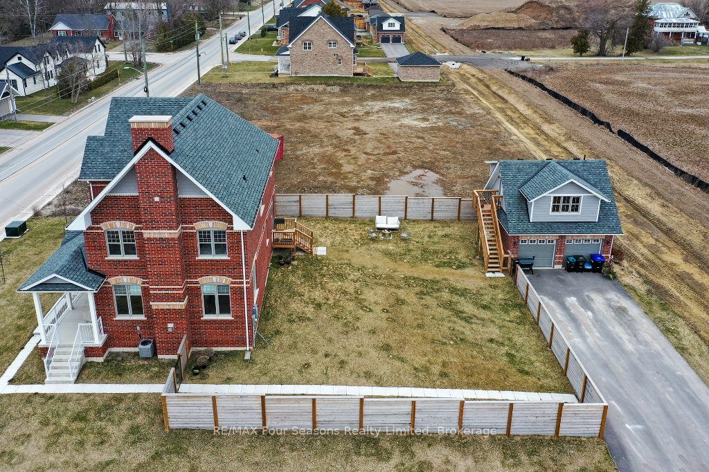 46 Francis Street E