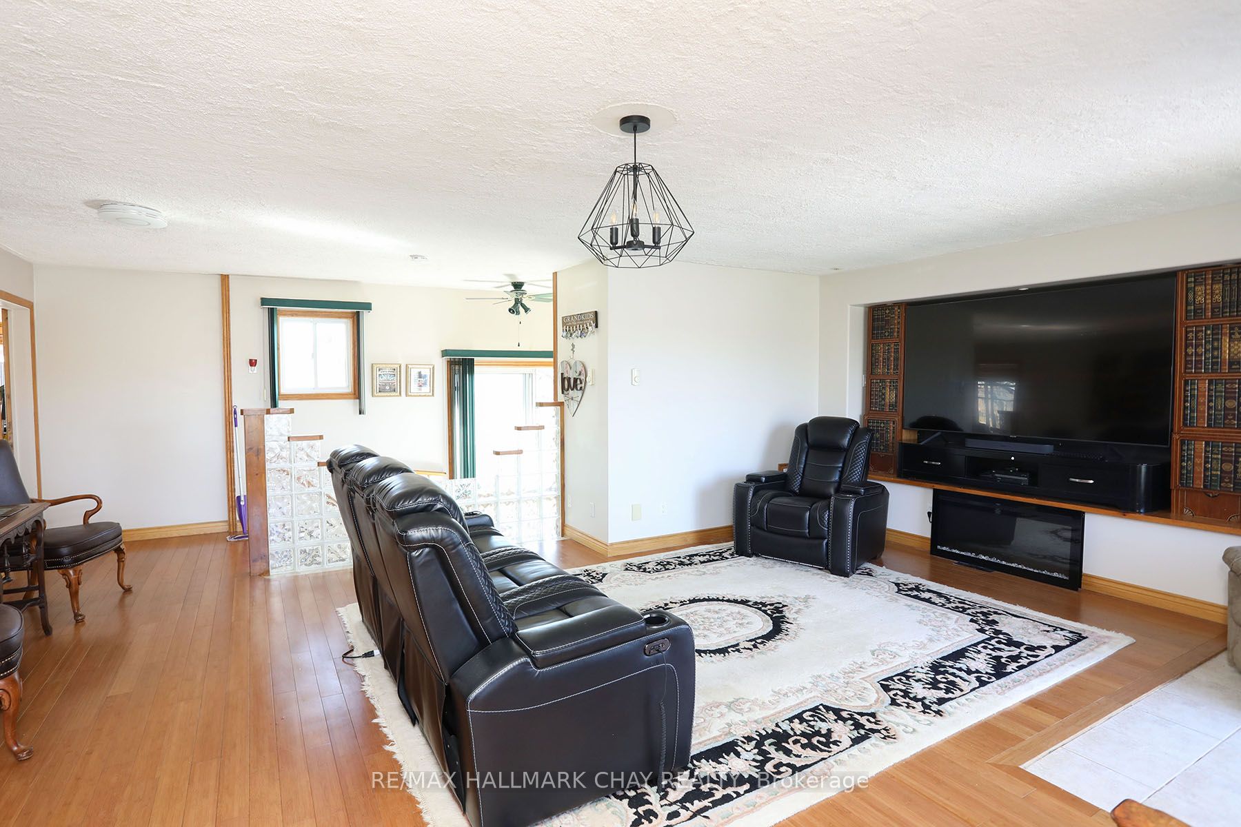 6689 Rama Rd W