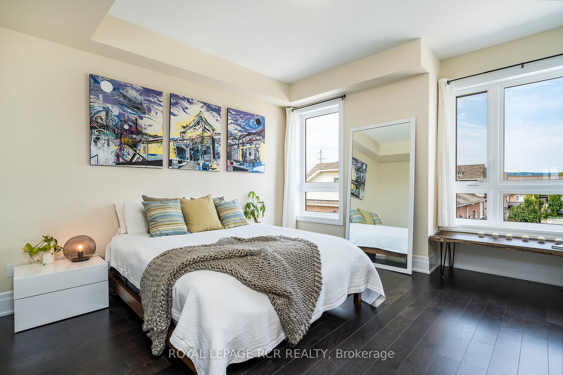 31 Emerson Mews, #3