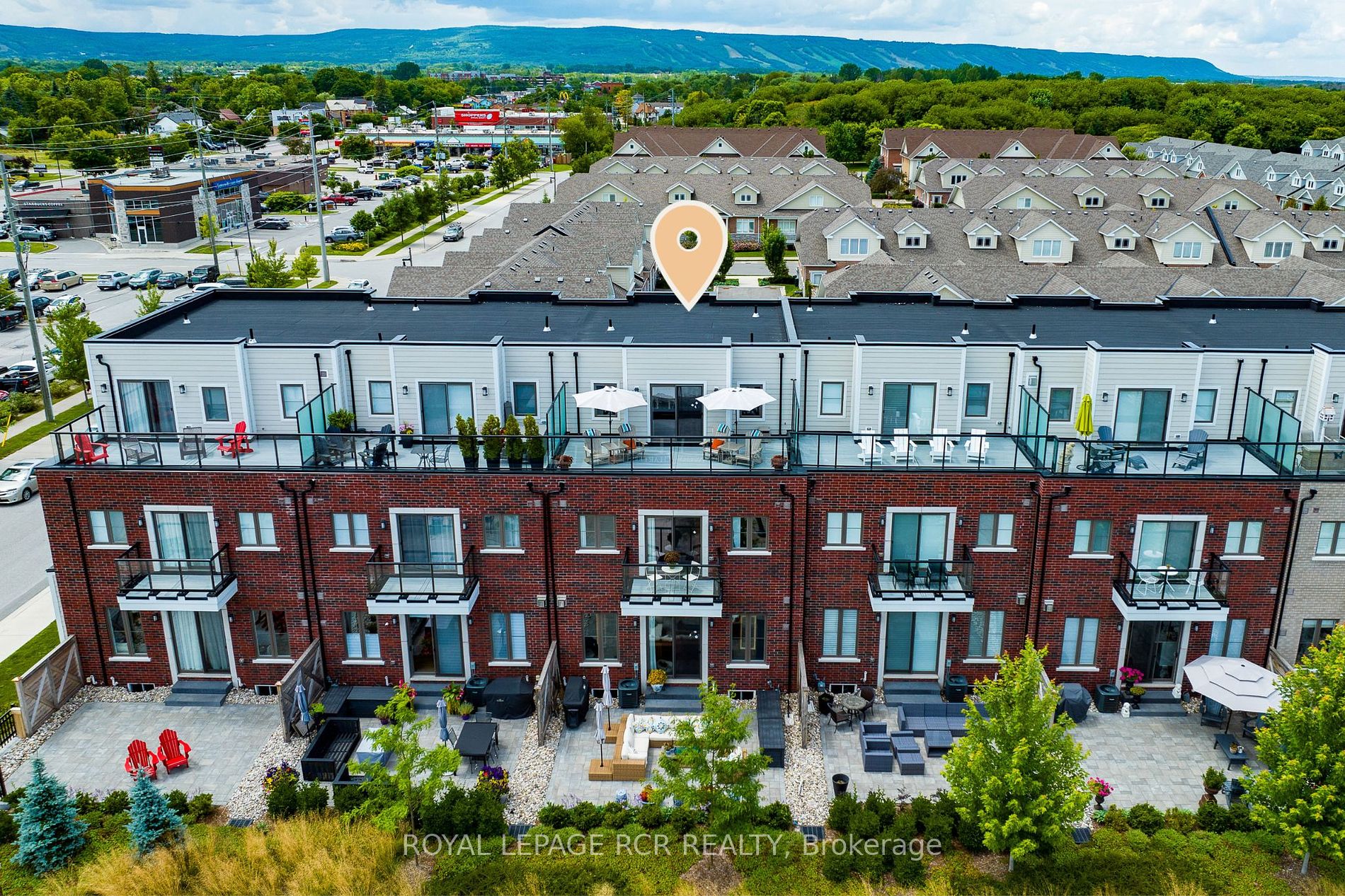 31 Emerson Mews, #3