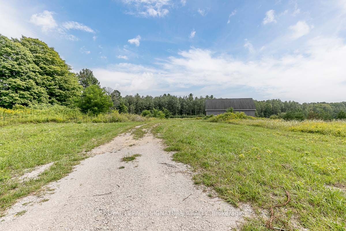209 15/16 Sideroad