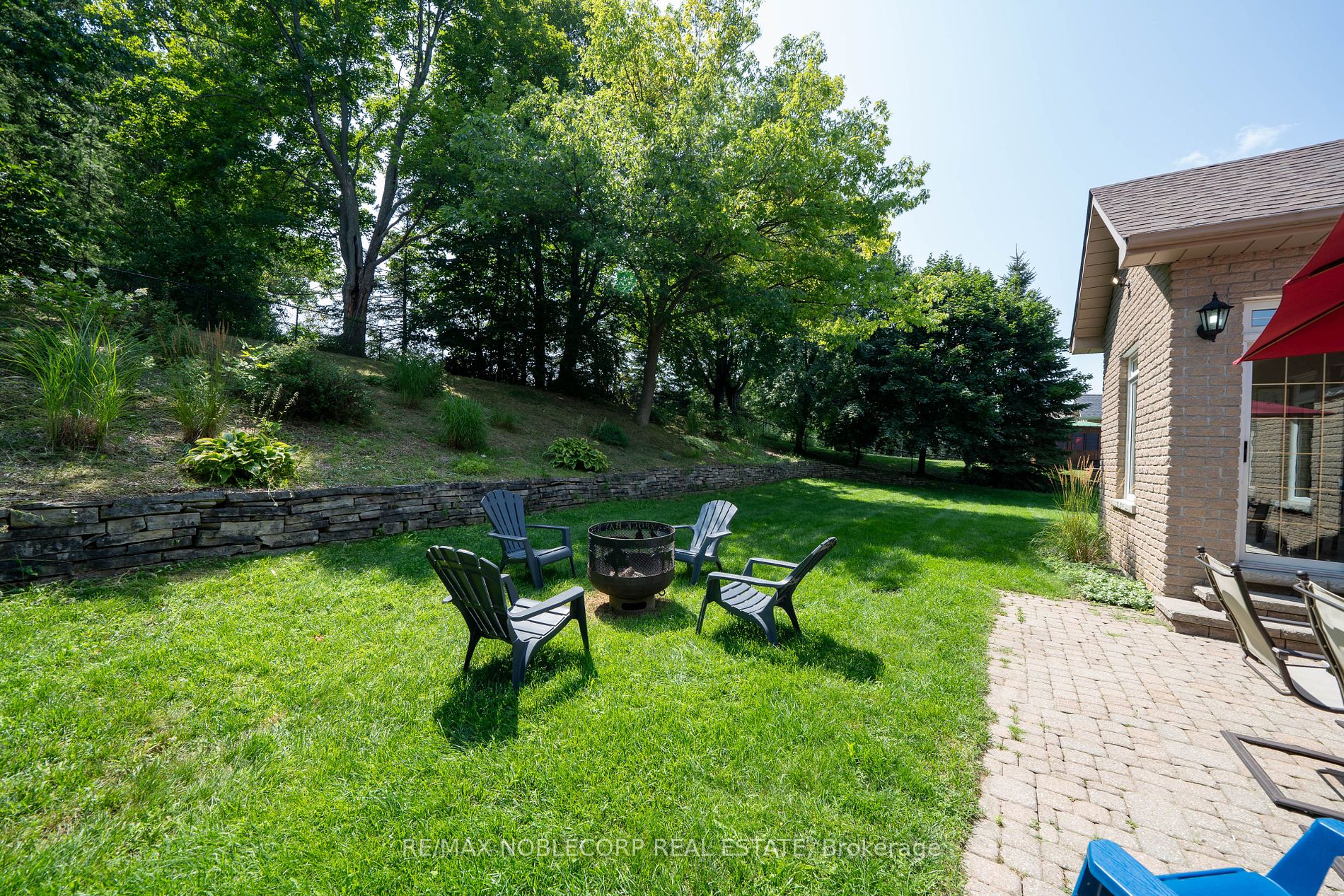 48 Glenhuron Drive