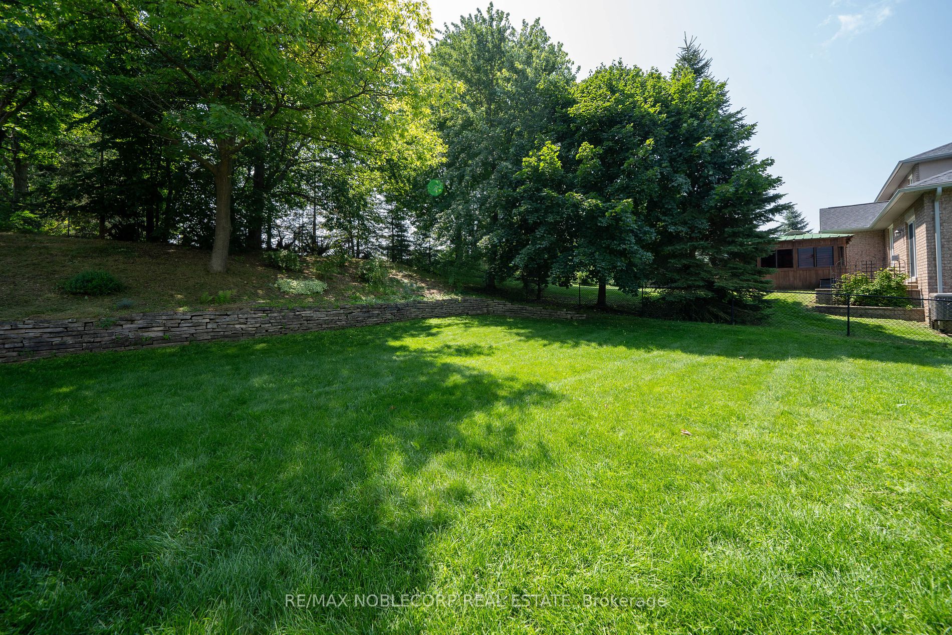 48 Glenhuron Drive