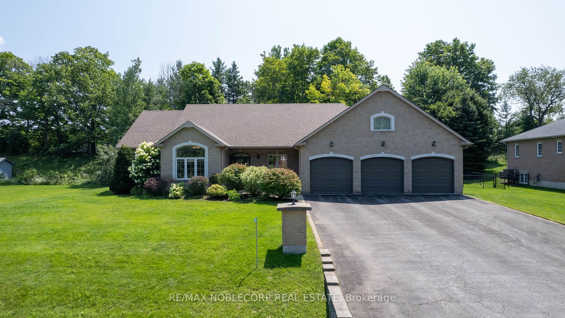 48 Glenhuron Drive