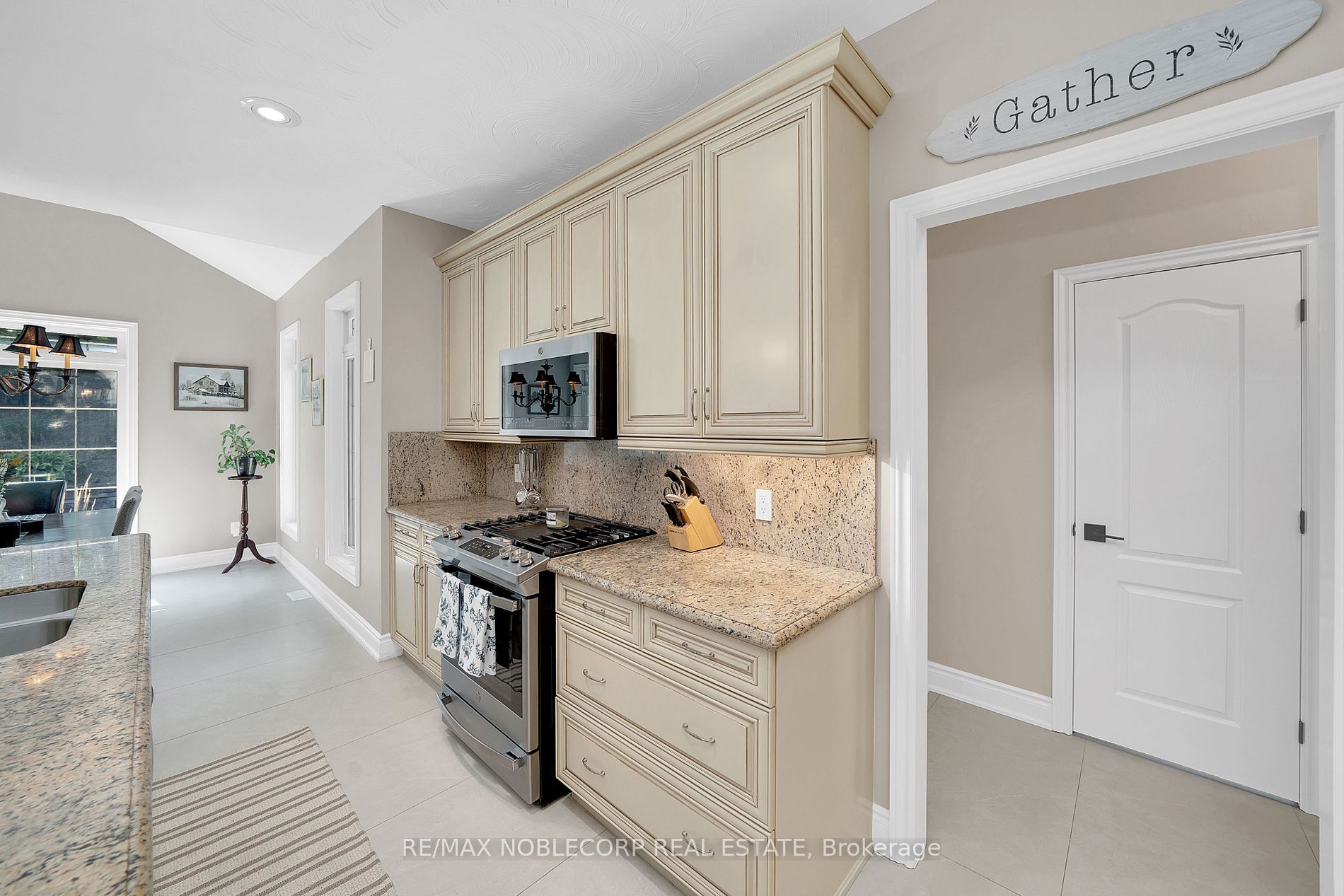 48 Glenhuron Drive