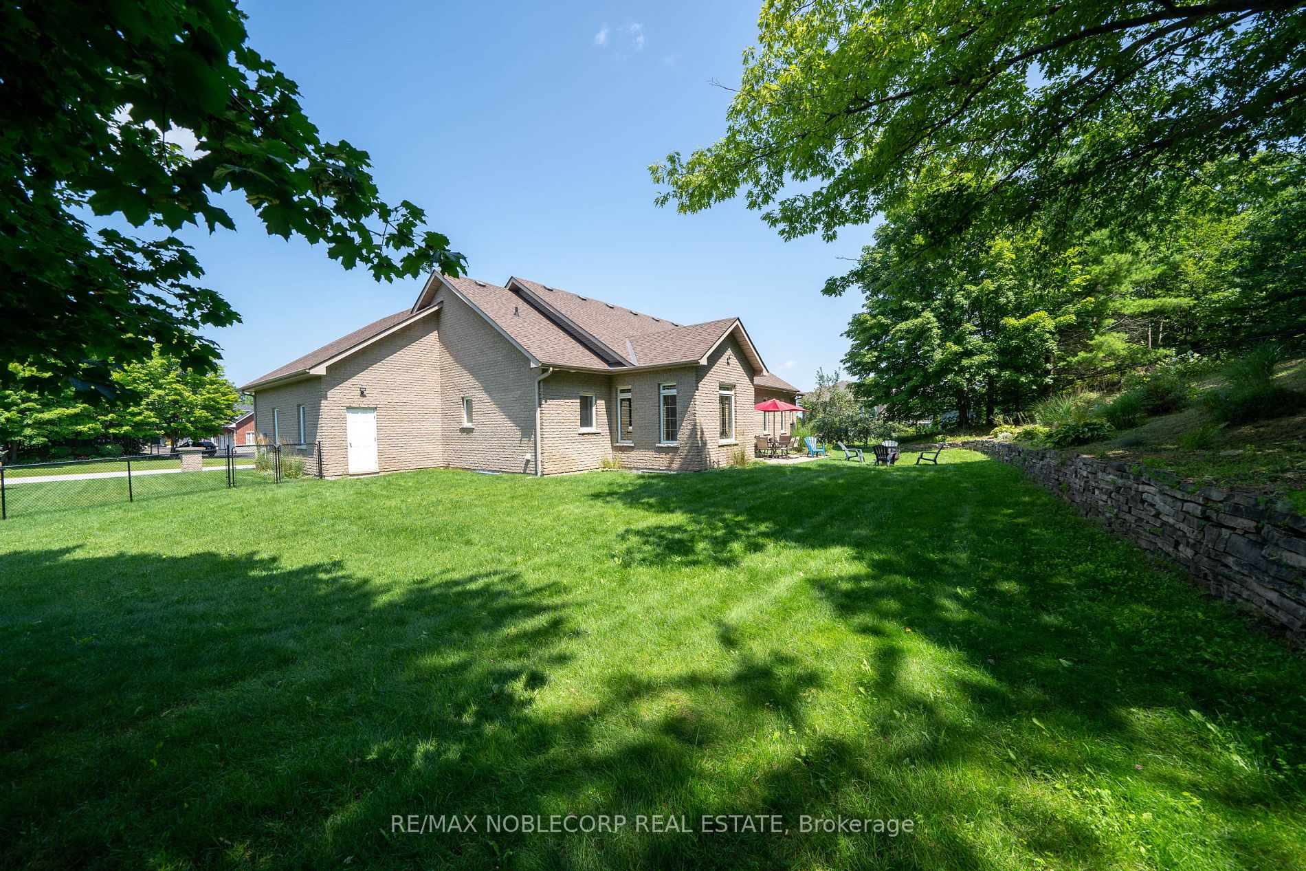 48 Glenhuron Drive