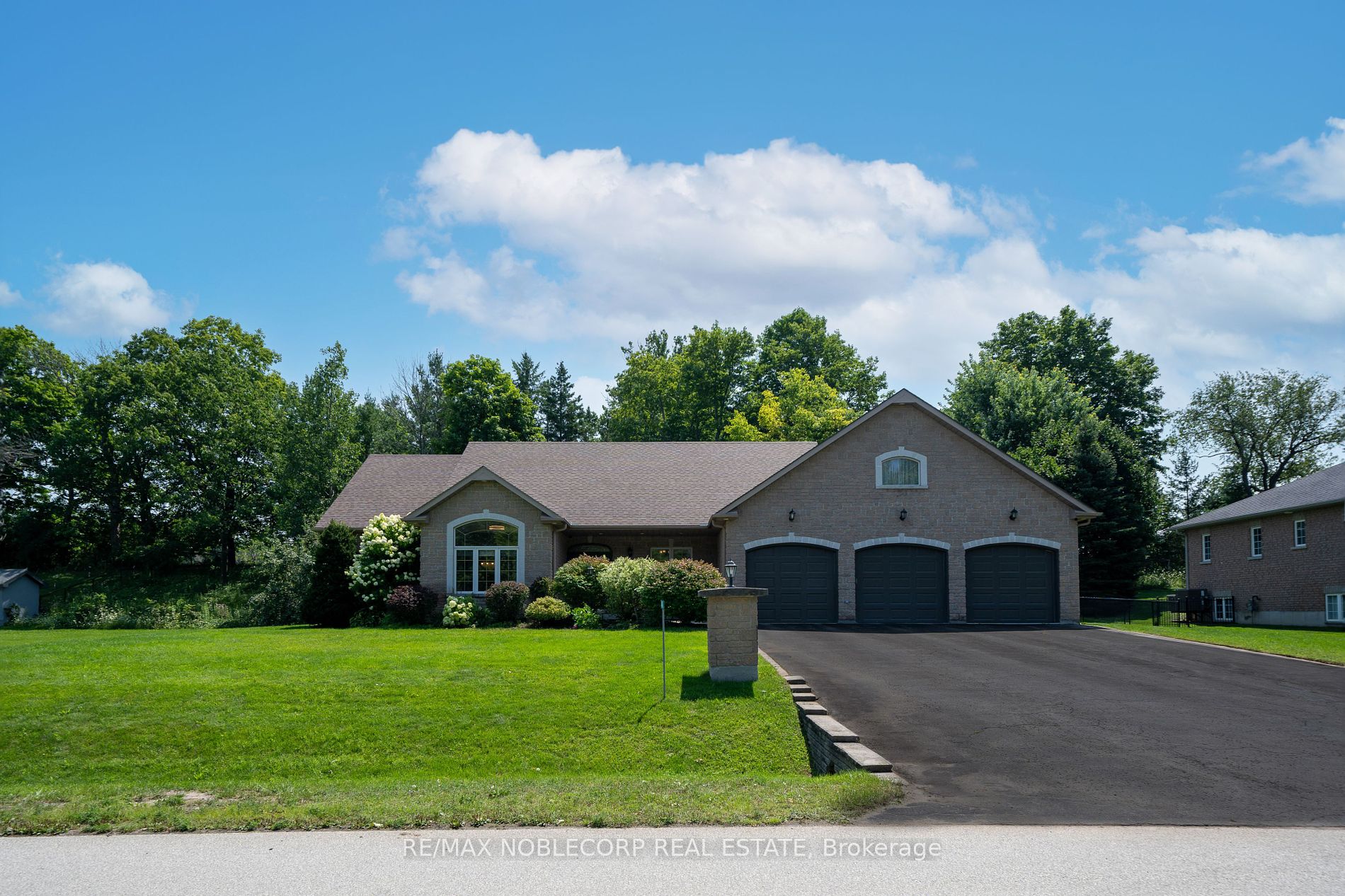 48 Glenhuron Drive