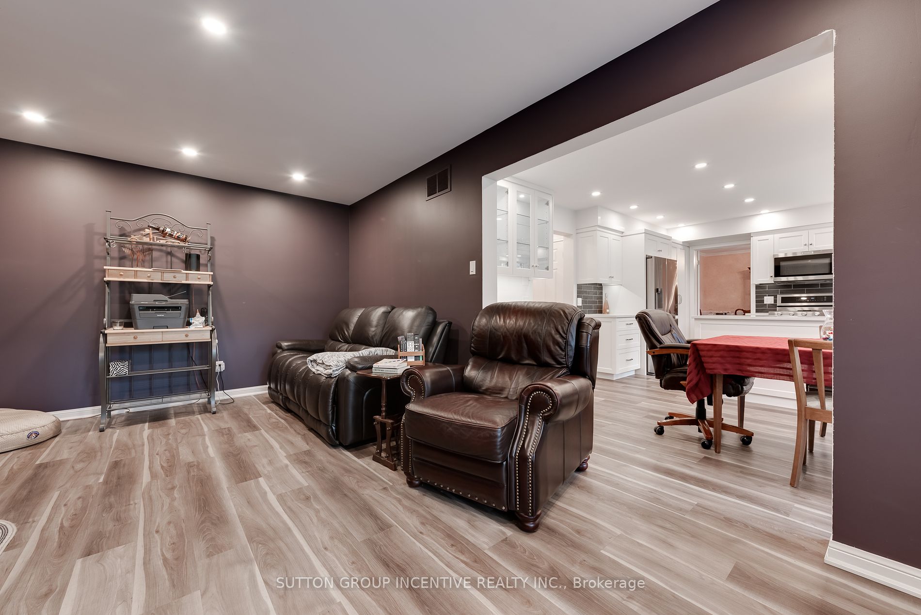 18 Valley Drive