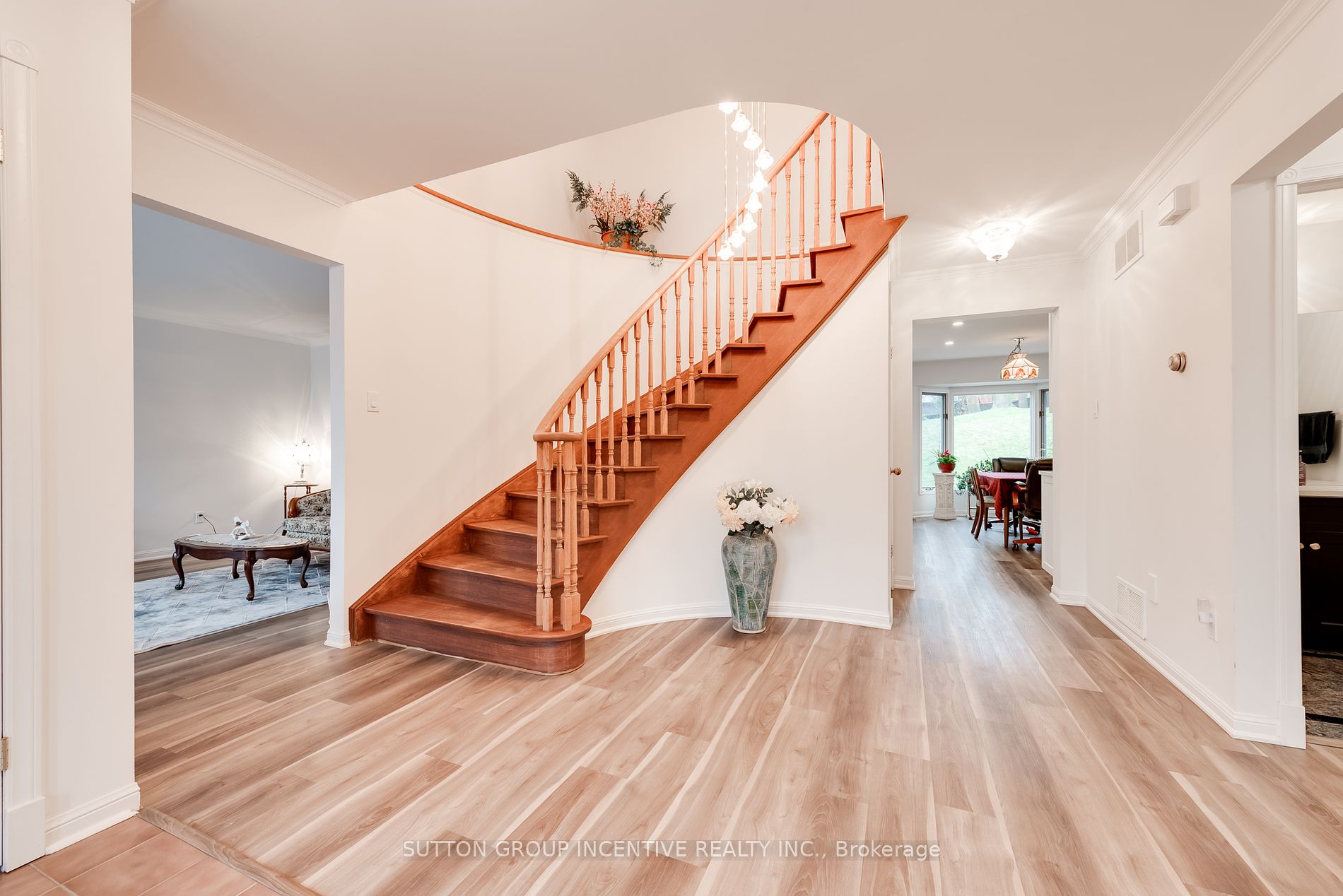 18 Valley Drive