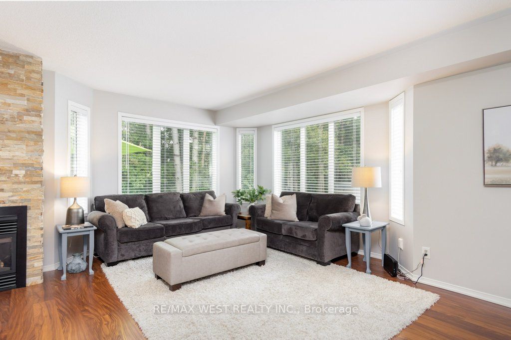 29 Sundial Crt, #15