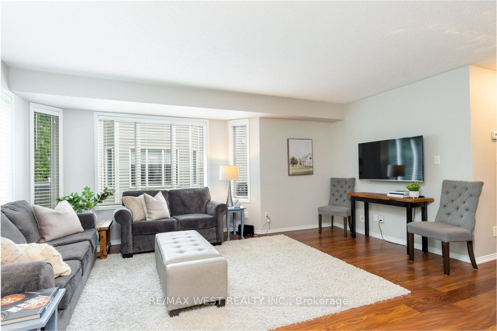 29 Sundial Crt, #15