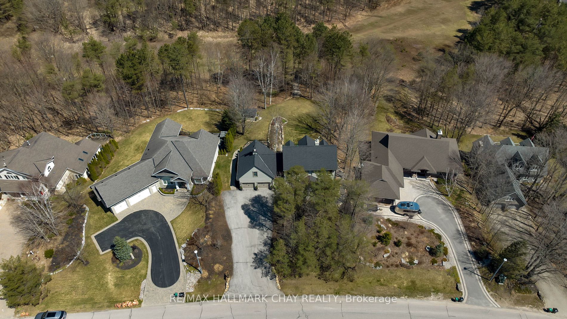 9 Bridle Path