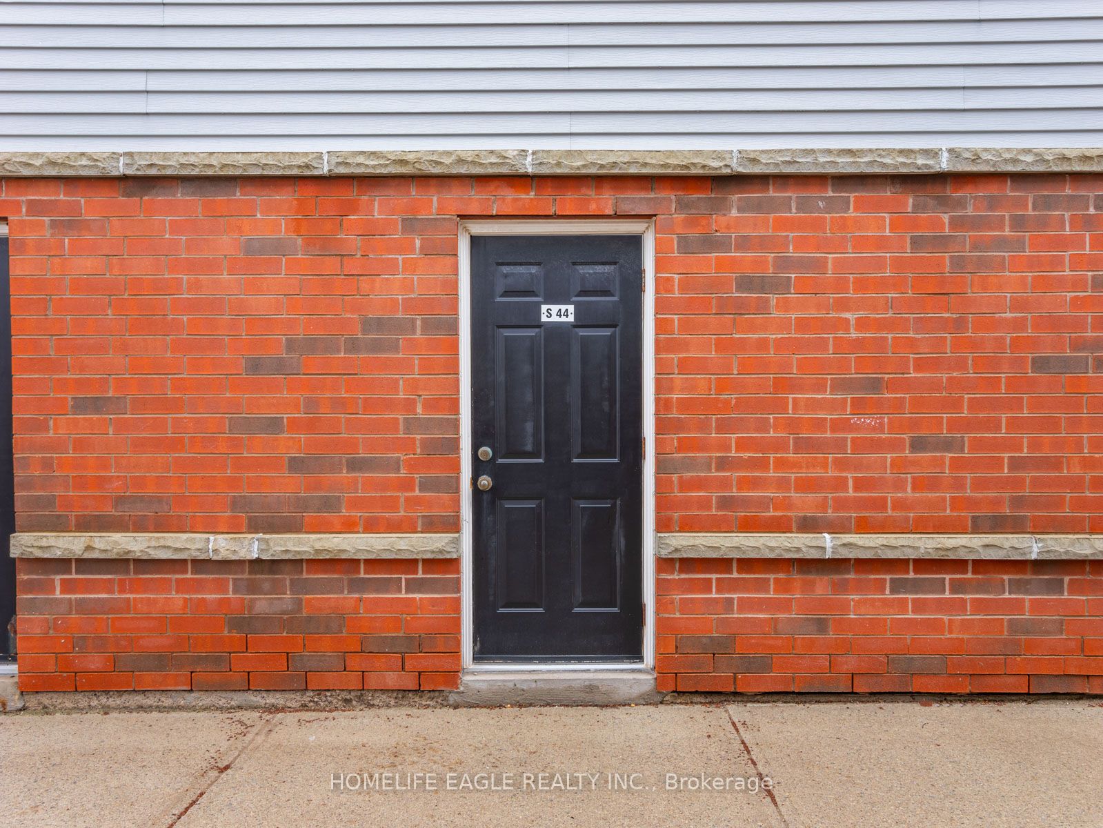 235 Ferndale Dr S, #13