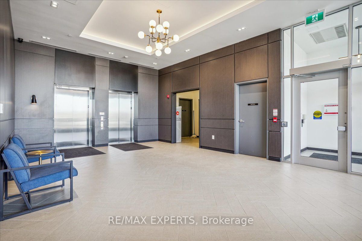 430 Essa Road, #419