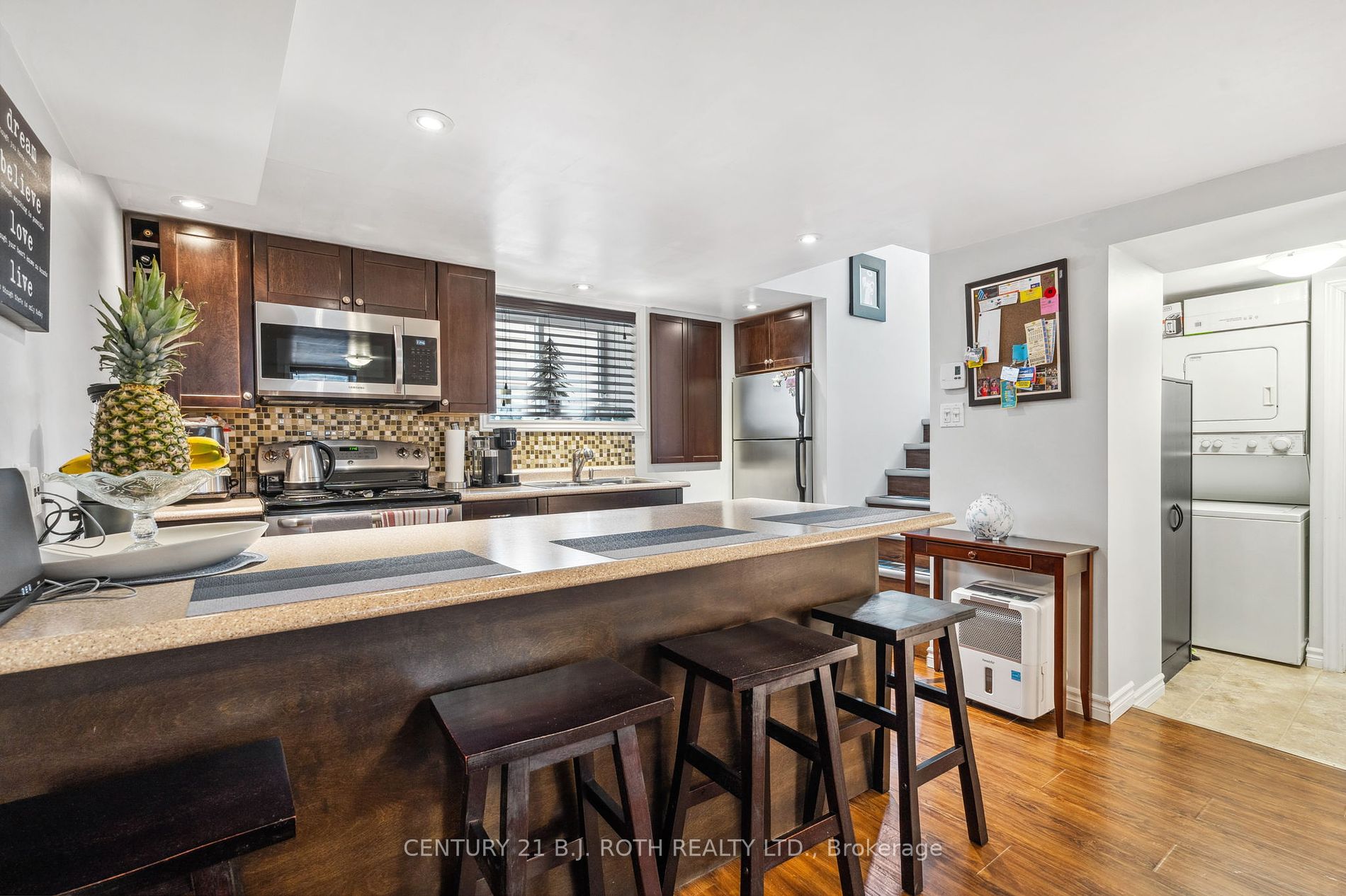 14 Argyle Ave