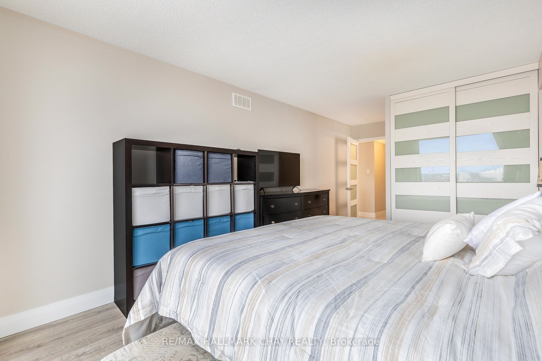 65 Ellen Street, #1208