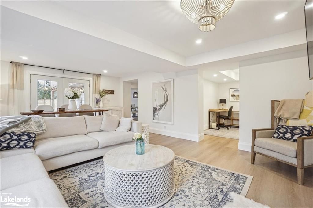 64 48th Street N