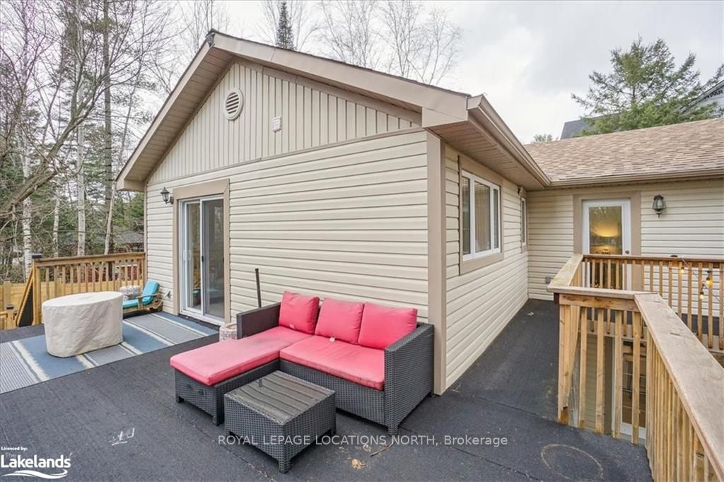 64 48th Street N