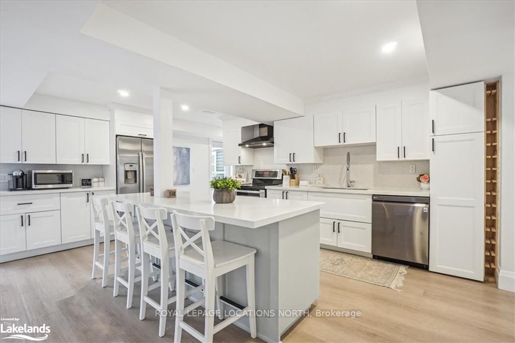 64 48th Street N