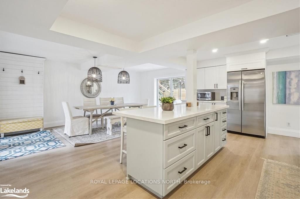 64 48th Street N