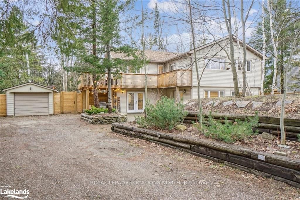 64 48th Street N
