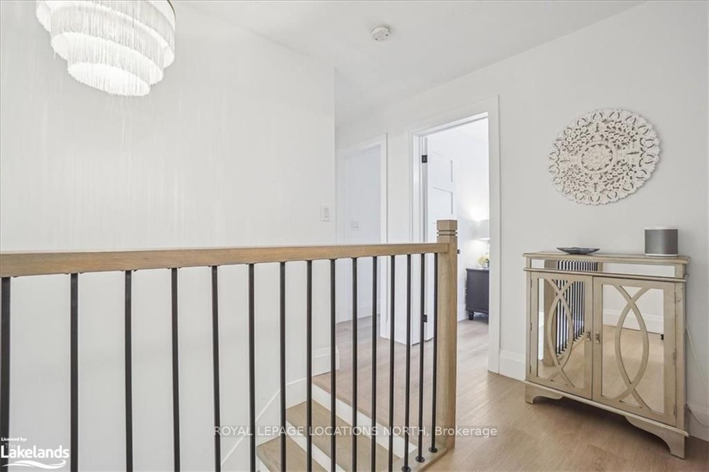 64 48th Street N
