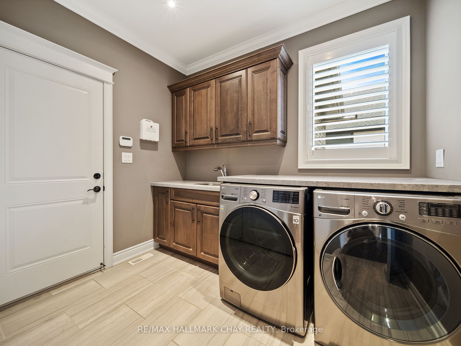 121 Mennill Drive