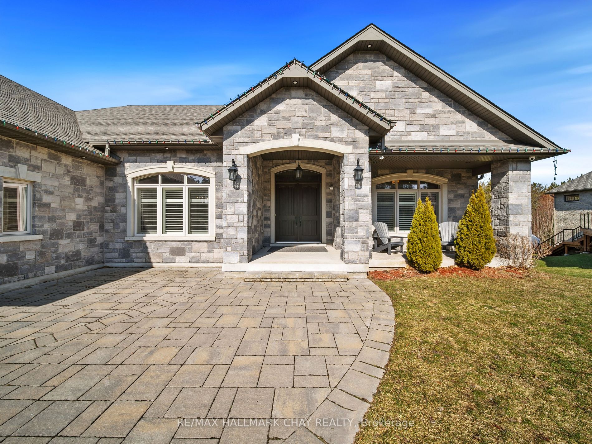 121 Mennill Drive