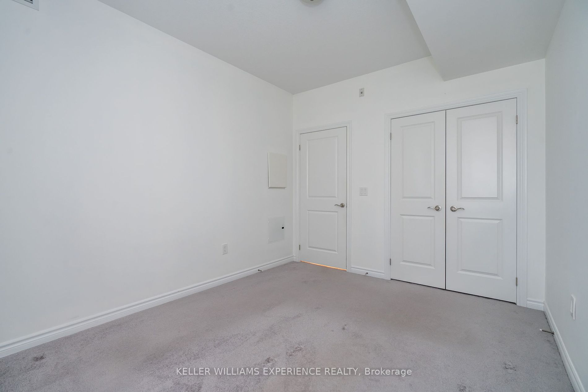 19B Yonge St N, #103