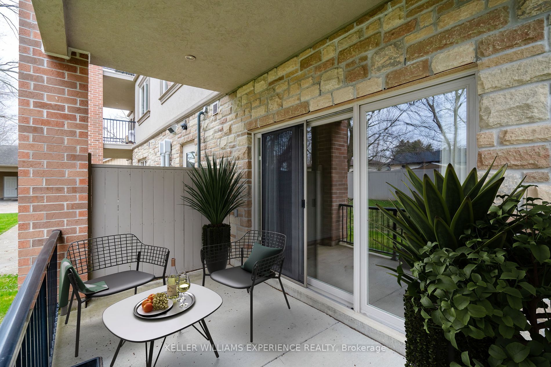 19B Yonge St N, #103