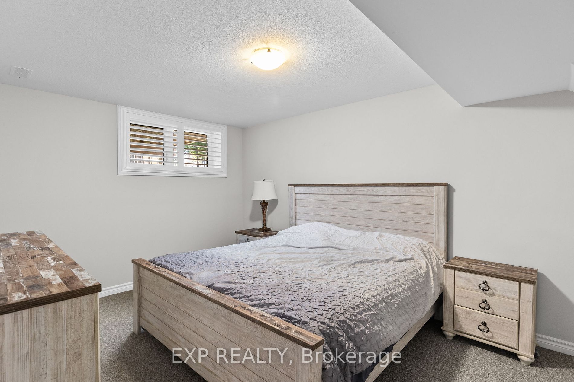 14 Carpenter St