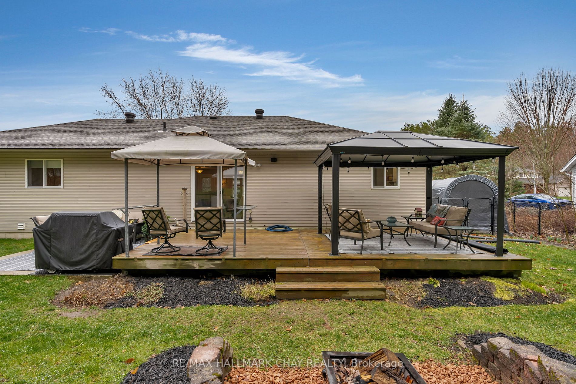 2 Campbell Crt