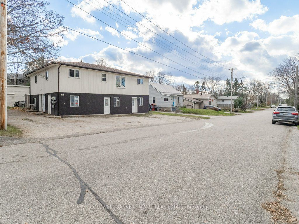 19 South St S