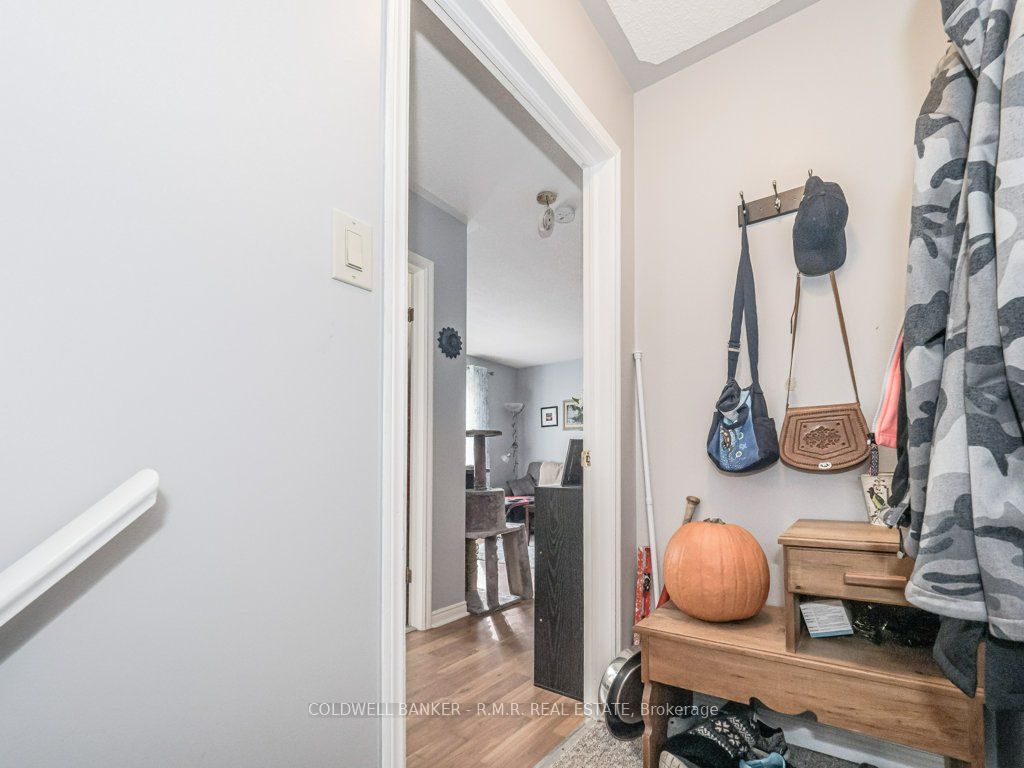 19 South St S