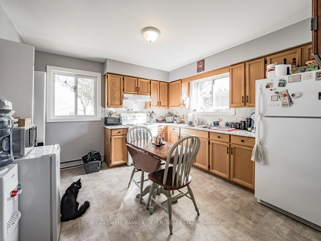 19 South St S