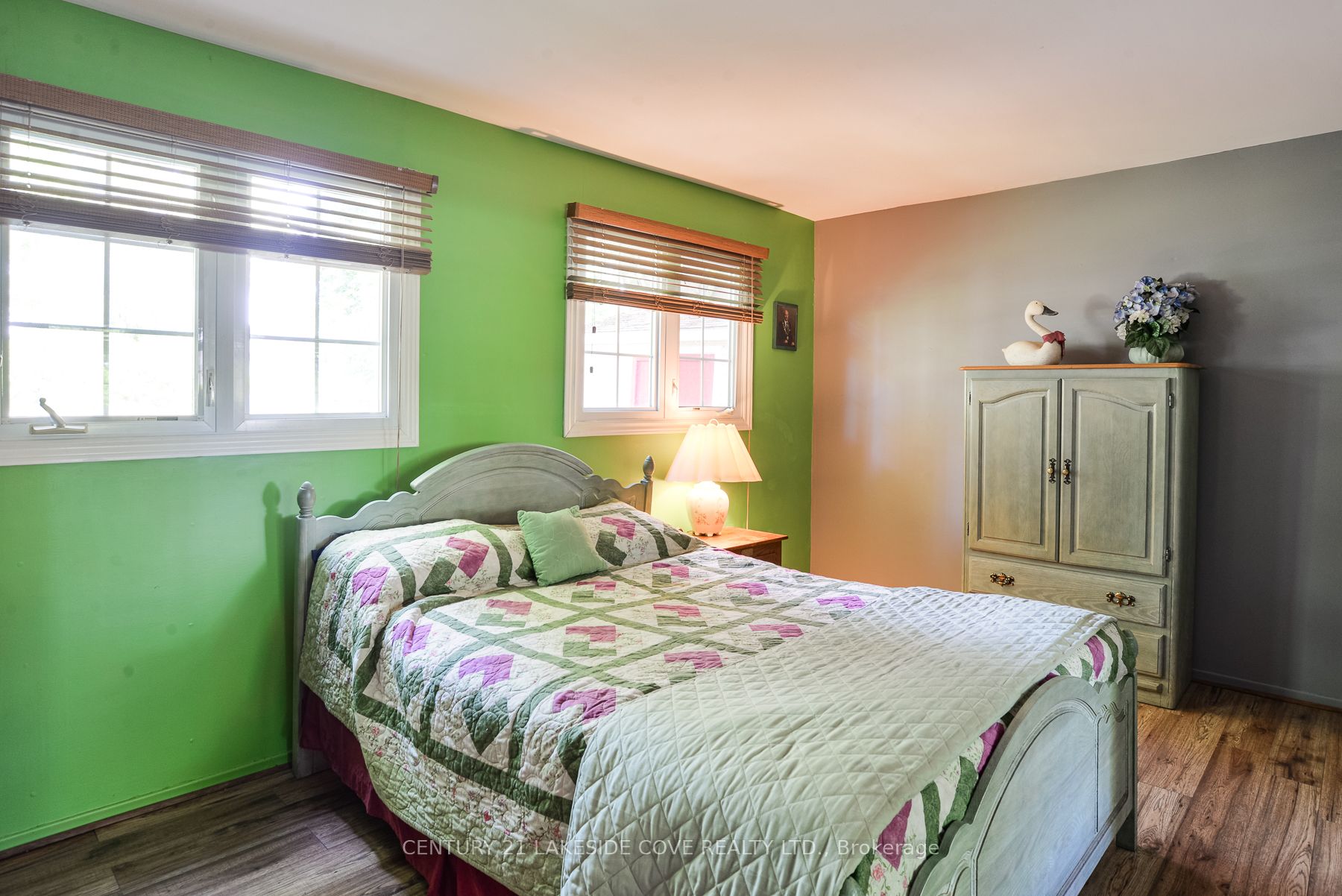 16 Old Indian Trail W