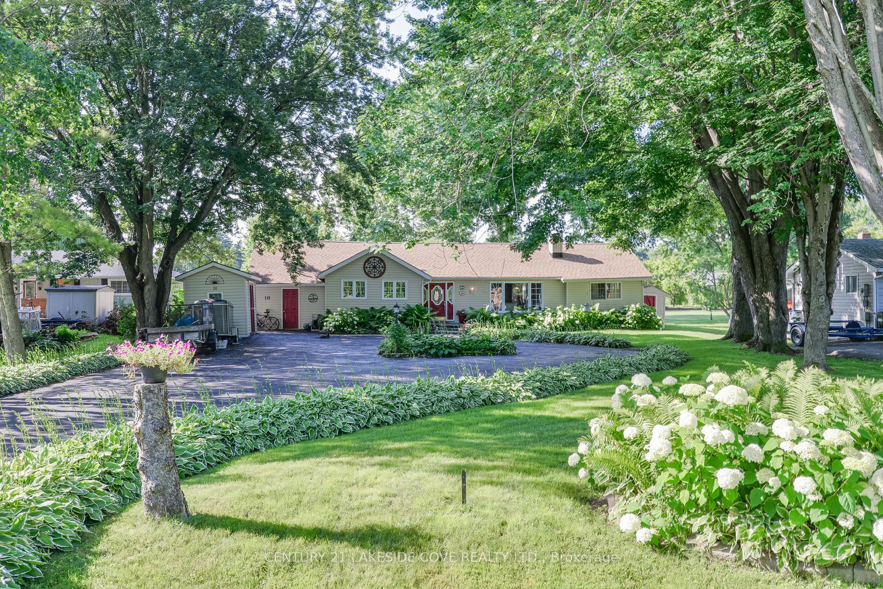 16 Old Indian Trail W