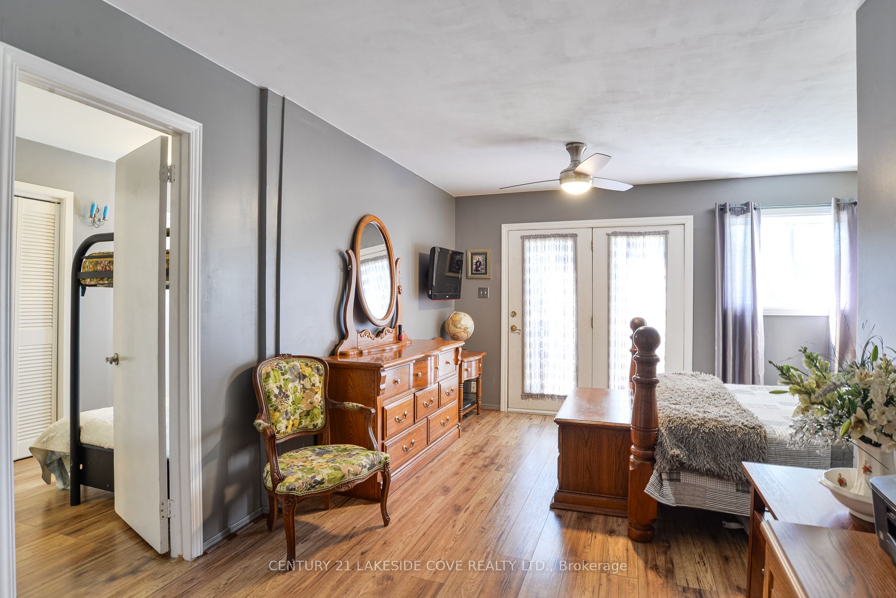 16 Old Indian Trail W