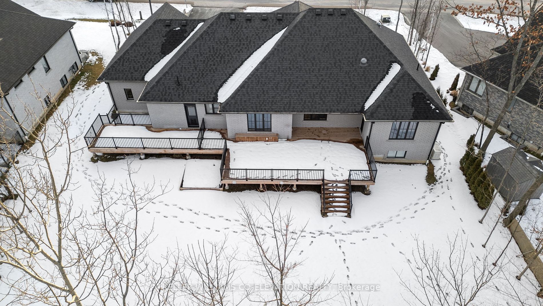 19 Byers St