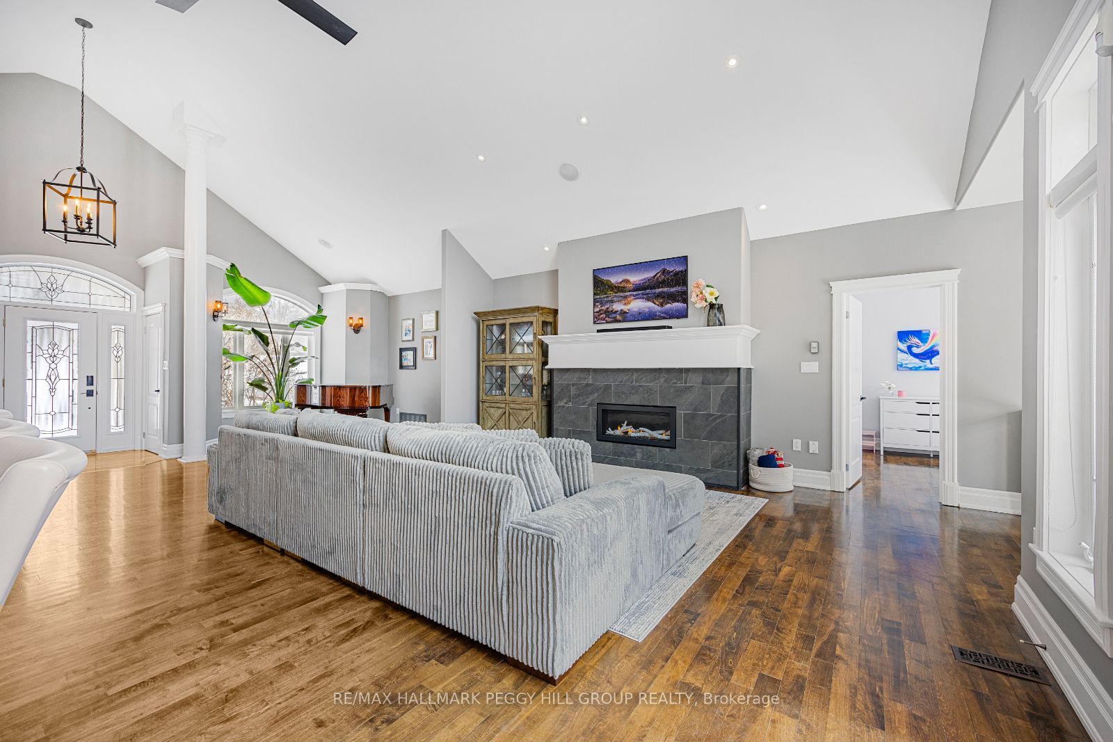 16 Bridle Trail