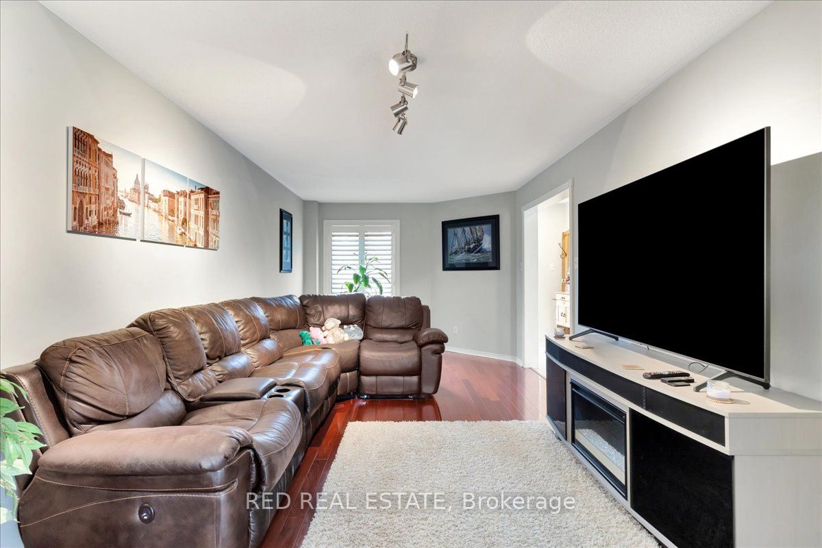 14 Willow Dr