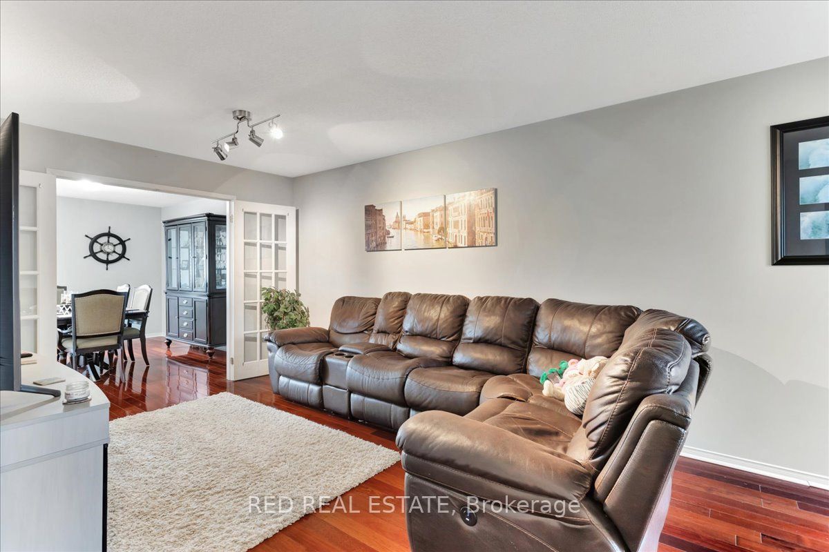 14 Willow Dr