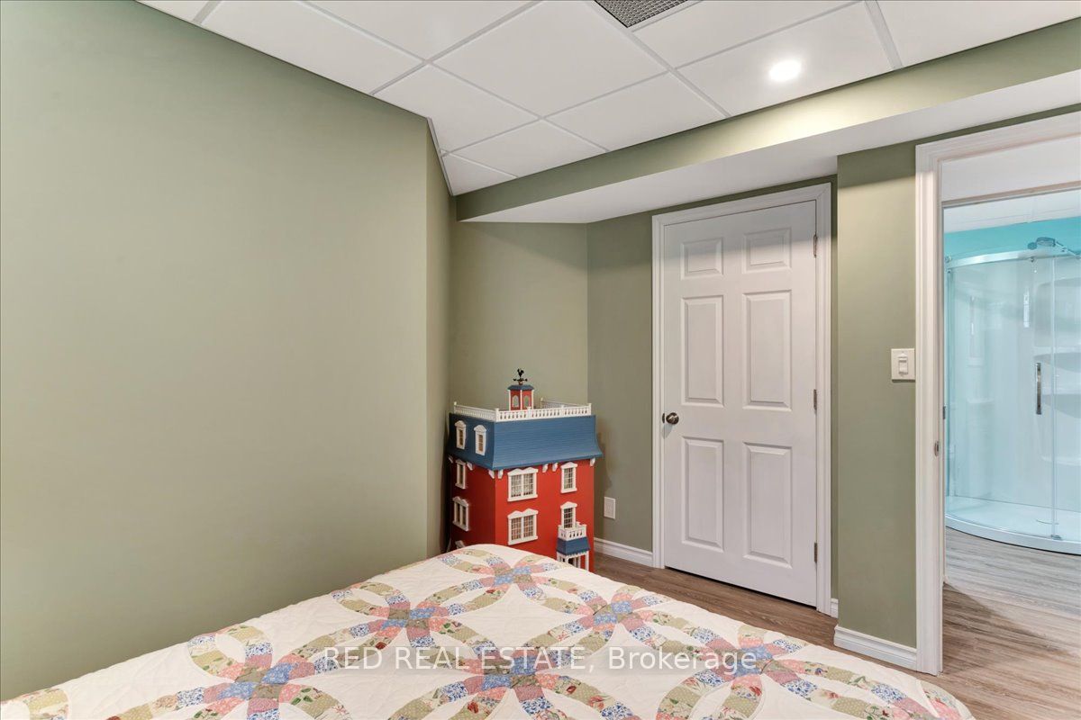 14 Willow Dr